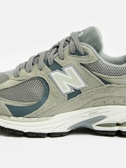 NEW BALANCE 2002R Pour Femmes