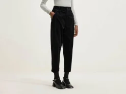 NICHOLSON & NICHOLSON Pantalon Sand Boyfriend En Velours Côtelé