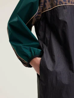 Robe T-shirt Hike